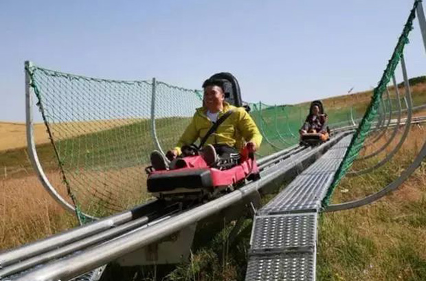 [客户案例]景区再添利器！管轨式滑道 王者游乐项目 好玩又刺激！