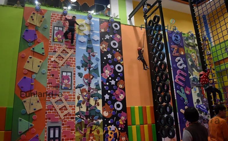 大型游乐设备在挑选中要注意这几个方面