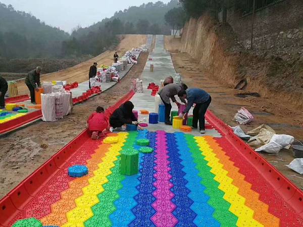 无动力游乐设备的使用寿命如何延长