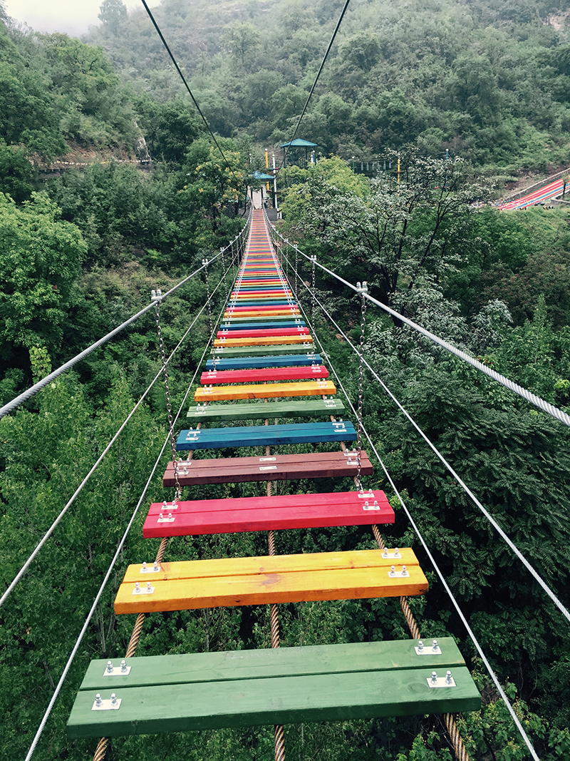 [鼎创分享]如何选择步步惊心桥设备厂家