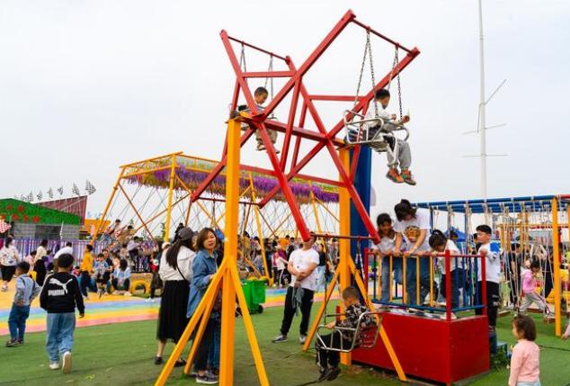 无动力拓展乐园里面主要有哪些设备